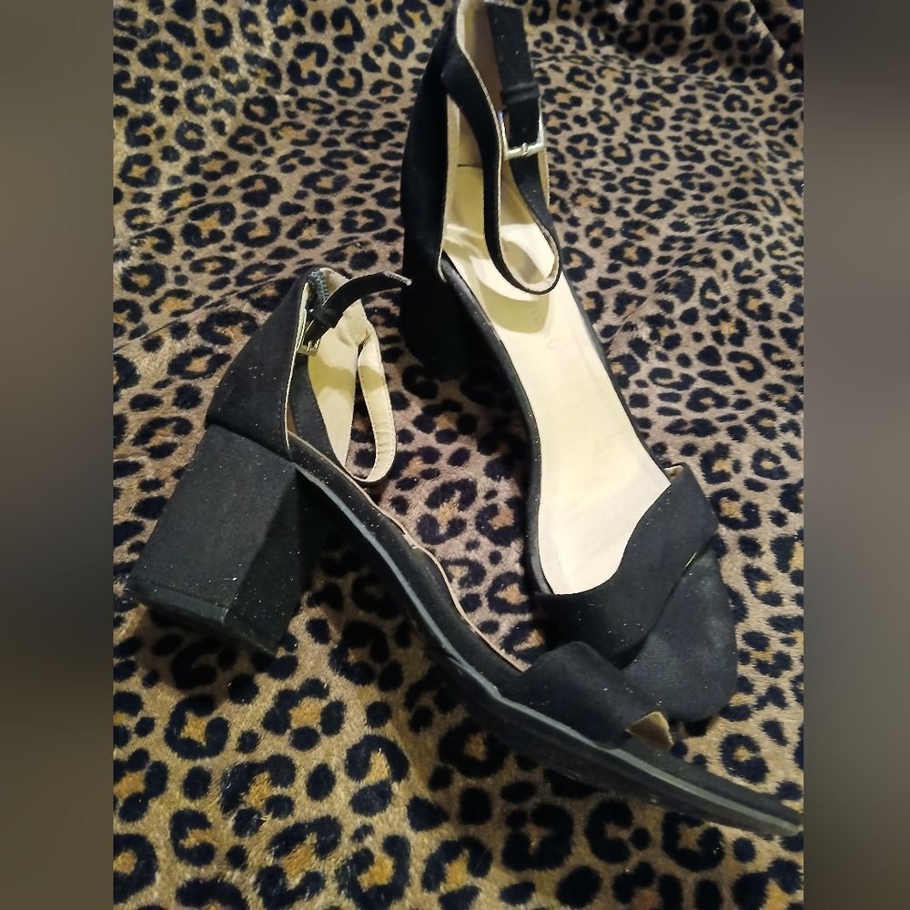 CL By Laundry Heels Size 9